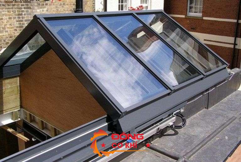 Mẫu Mái Che Buly Kết Hợp Cửa Kính Lùa